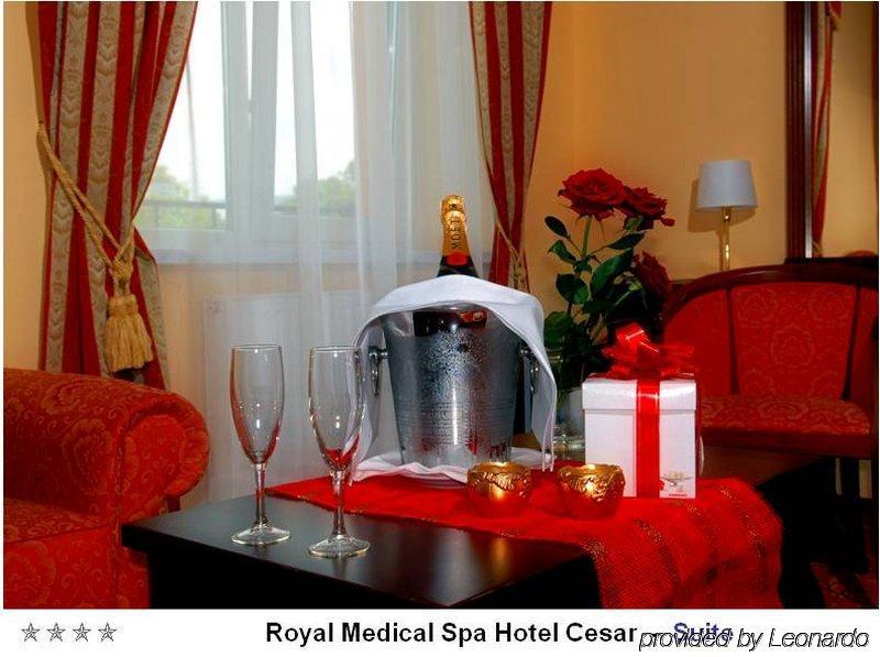 Royal Medical Cezar Hotel Truskavets Exterior photo
