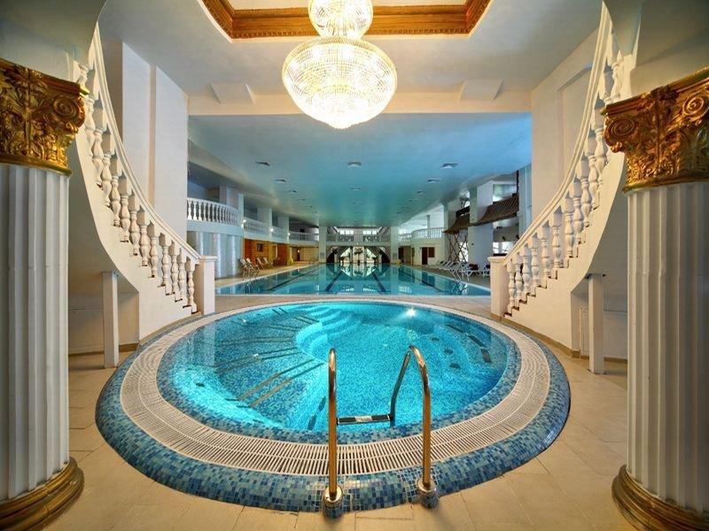 Royal Medical Cezar Hotel Truskavets Exterior photo