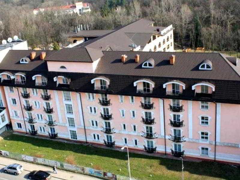 Royal Medical Cezar Hotel Truskavets Exterior photo