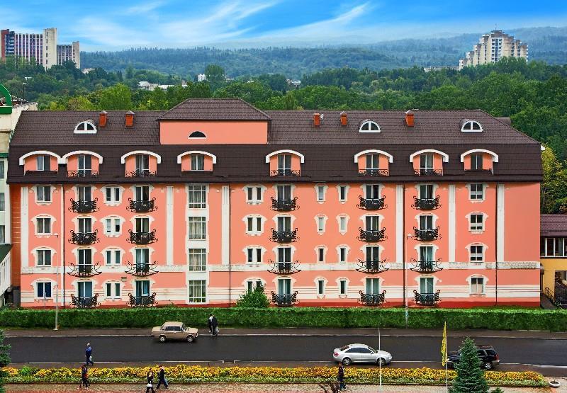 Royal Medical Cezar Hotel Truskavets Exterior photo